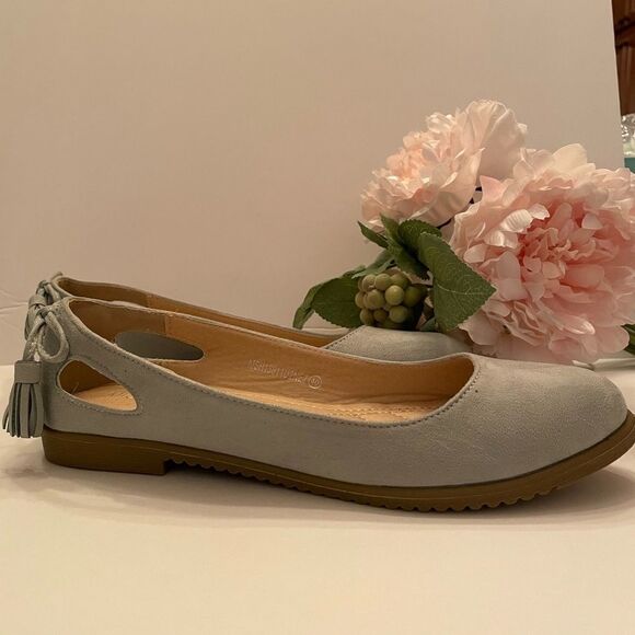 Green Suede Like Flats with Bows by Michaela Size 40 - Picture 8 of 10